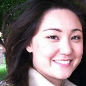 Meet your Posher, Lora